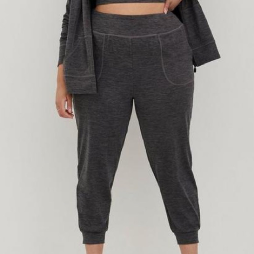 NWT Torrid Happy Camper Gray Super Soft Performance Jersey High Rise Pant Sz 2